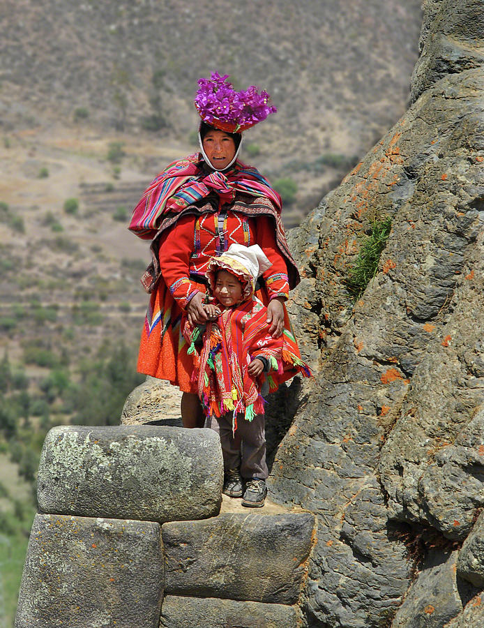 Peruvian Mother and Child Photograph by Alan Toepfer