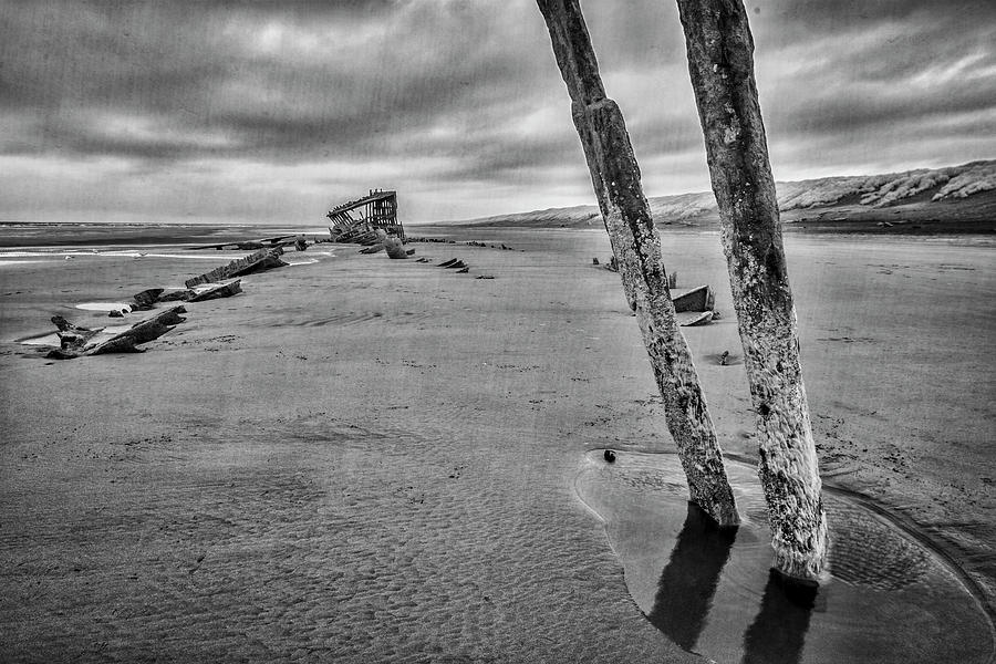 Peter Iredale 1 Photograph by Alan Kepler