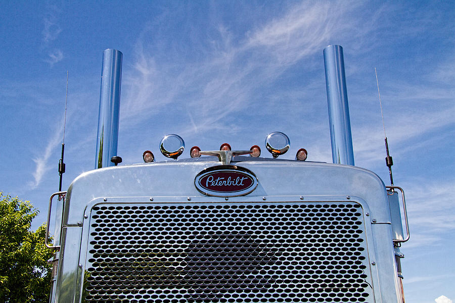 Peterbilt Semi Truck Logo