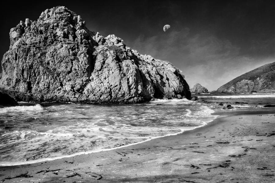 Pheiffer Beach - Keyhole Rock #11 - Big Sur, CA Photograph by Jennifer Rondinelli Reilly - Fine Art Photography