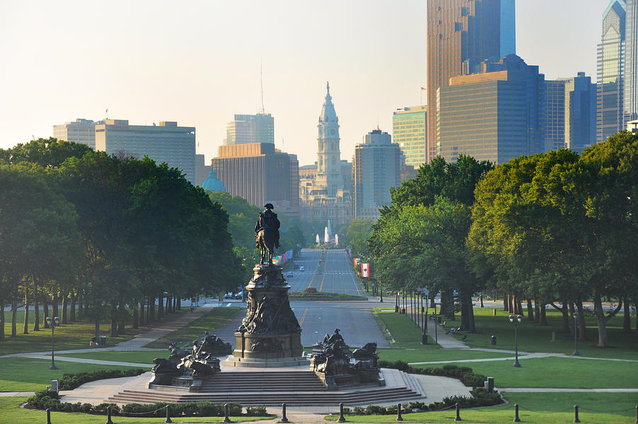 Philadelphia Benjamin Franklin Parkway Photograph by Bill Cannon