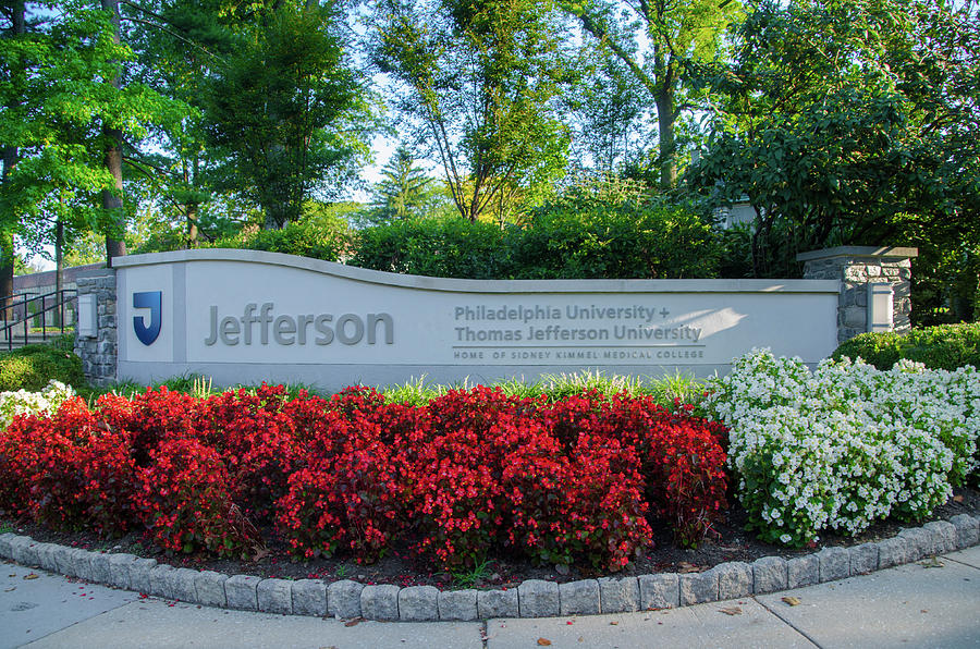 Philadelphia - Jefferson University - East Falls Photograph by Bill Cannon