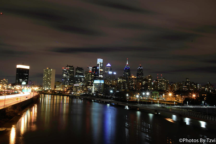 Philadelphia skyline Photograph by Tzvi Bromberg - Fine Art America