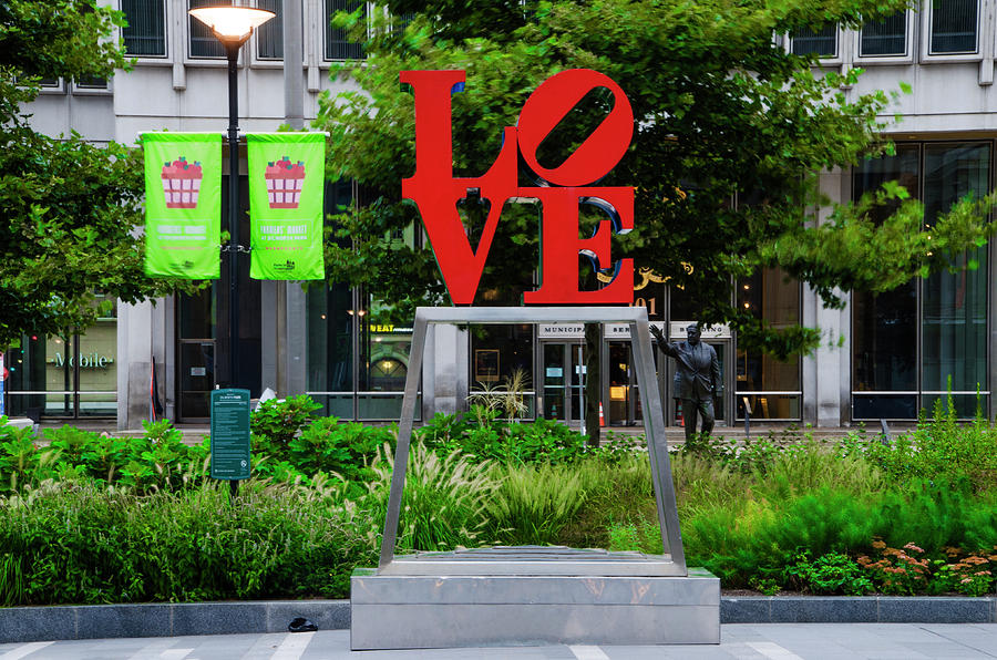 Philadelphia - The Famous Love Statue Photograph by Bill Cannon