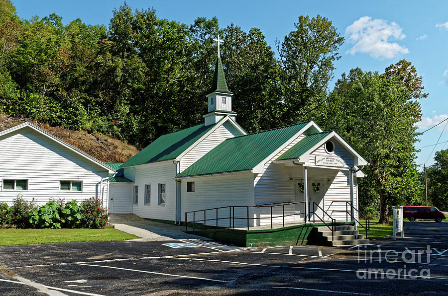 Rockwood Photograph - Phillippi Primitive Baptist Church by Paul Mashburn