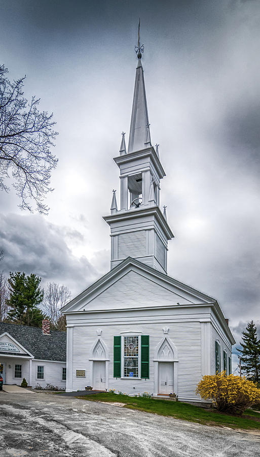 Phippsburg Congregational Church Photograph by Guy Whiteley