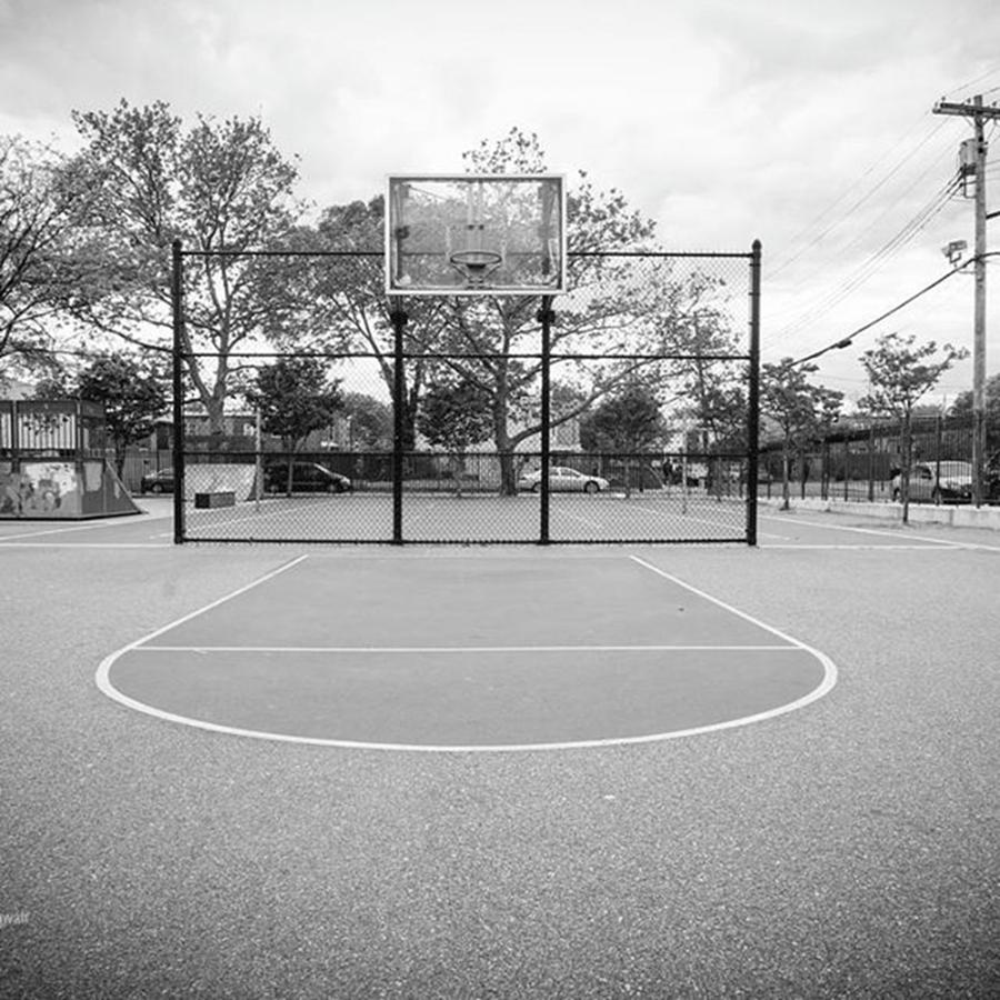 New York City Photograph - Hoop Dreams by Rennie RenWah