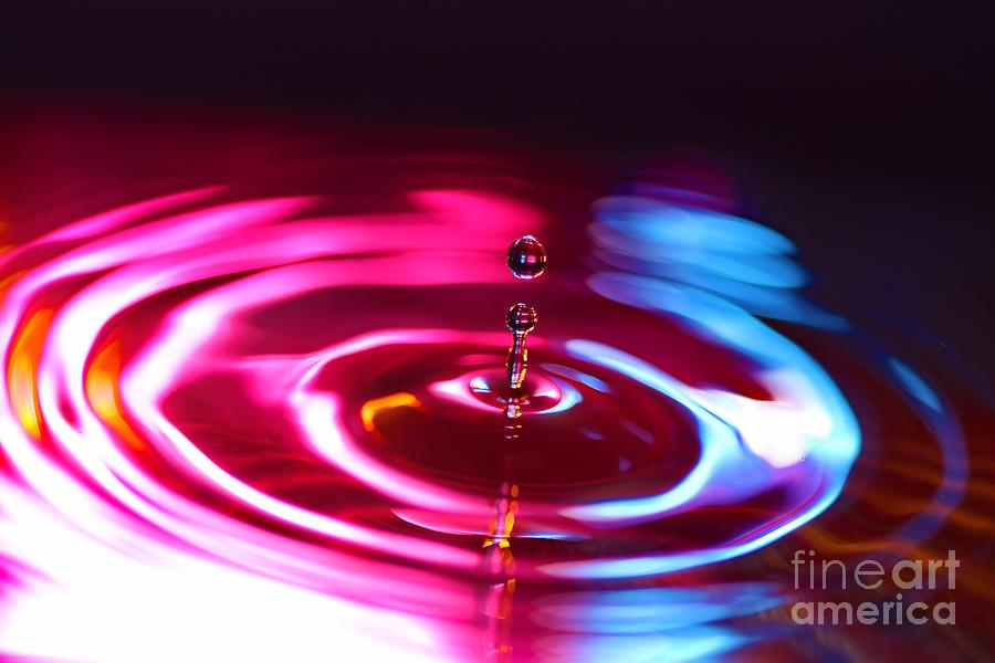 Physics of Water 1 Photograph by Jimmy Ostgard