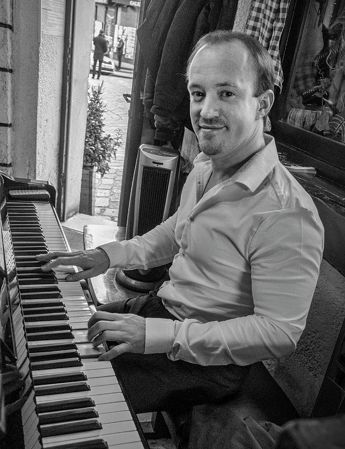 Piano Player Photograph by Jessica Levant
