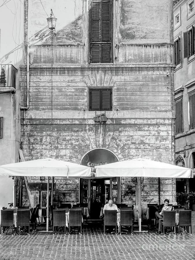 Piazza Cafe - B / W Photograph by Carol Lloyd