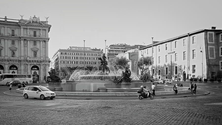 Piazza Della Repubblica Photograph by Catherine Reading