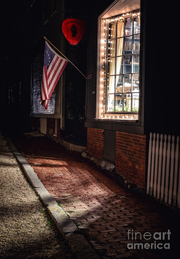 Portsmouth Nh Photograph - Pickwicks Mercantile by Scott Thorp