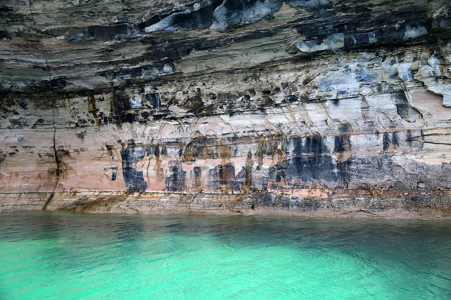 Pictured Rocks National Lakeshore 24 Photograph by Mary Bedy