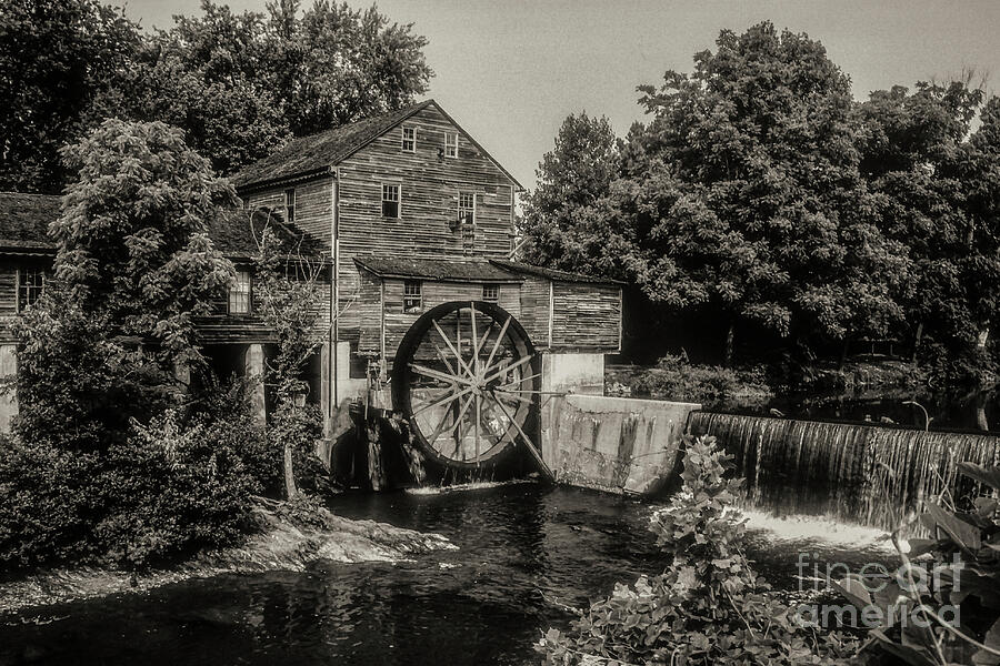 Pigeon Forge Grist Mill 3 Photograph by Bob Phillips