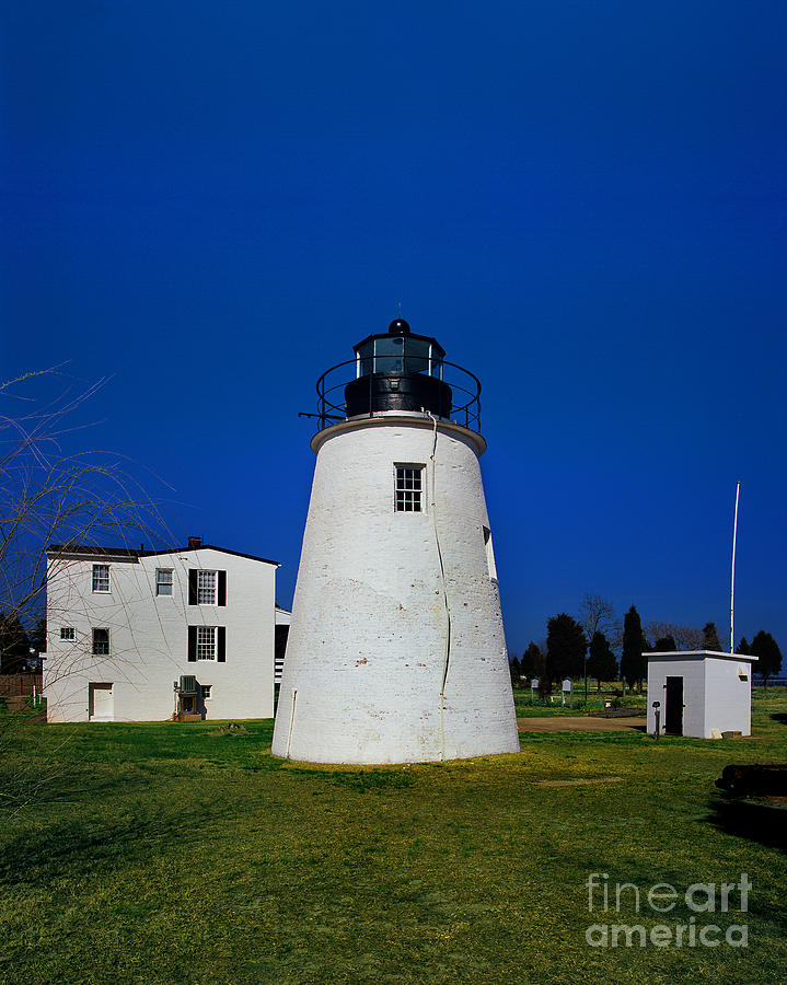 Piney Point Lighthouse, Potomac River Photograph by Wernher Krutein