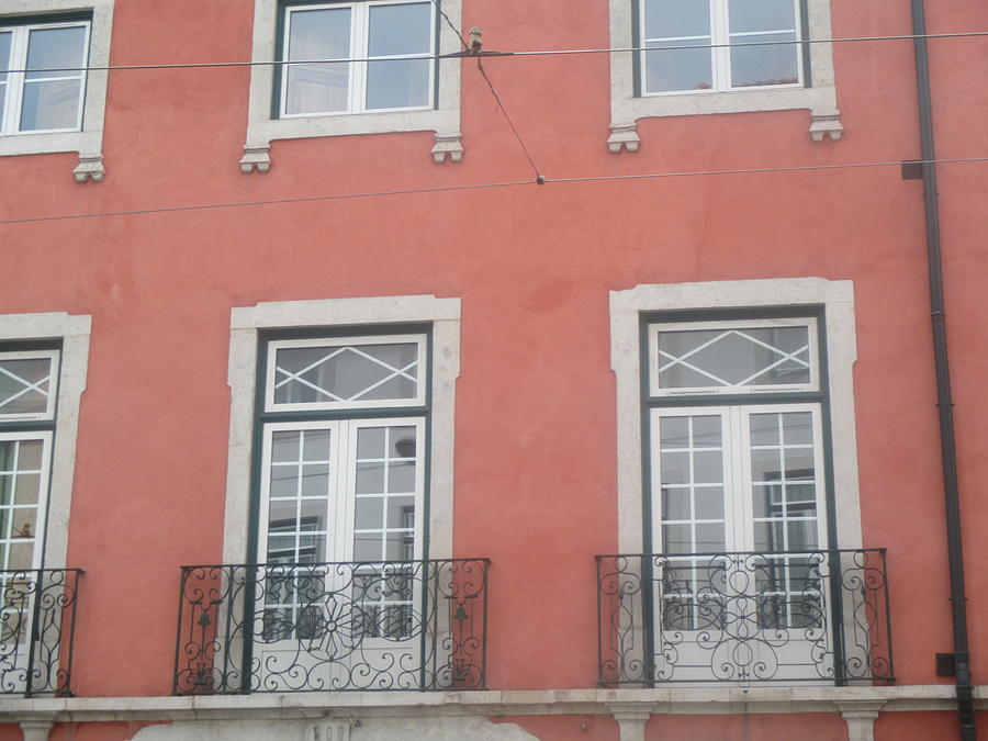 Old Windows Photograph - Pink building in Lisbon by Anamarija Marinovic