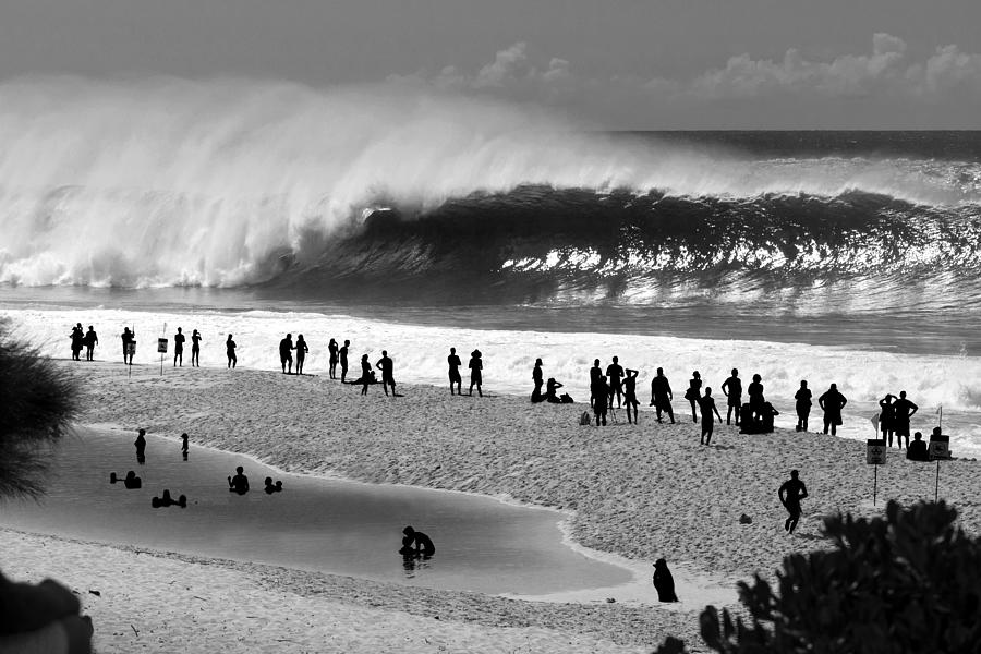 Black And White Photograph - Pipe Frenzy by Sean Davey