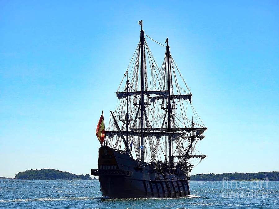 Pirates Sailing Photograph by Beth Myer Photography