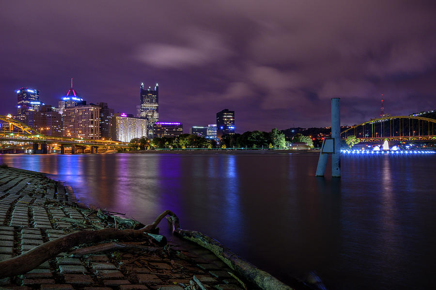 Pittsburgh Skyline at Night Photograph by Lori Coleman