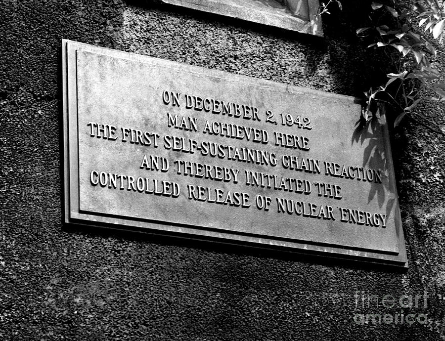 Plaque Commemorating Chicago Pile-1 Photograph by Science Source