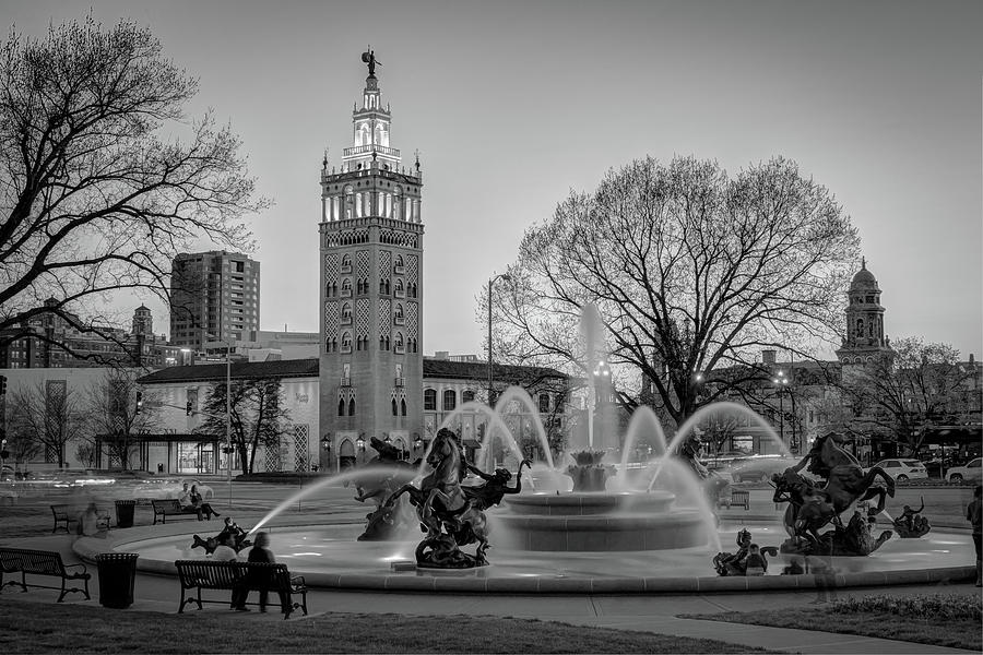 Playing At The J.c. Nichols Memorial Fountain - Kansas City Plaza - Black And White Photograph