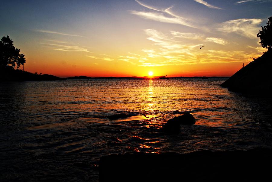 Plum Cove Beach Sunset G Photograph by Joe Faherty