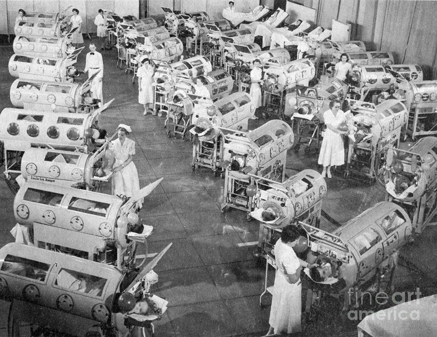 Polio Victims In Iron Lungs Photograph by Science Source