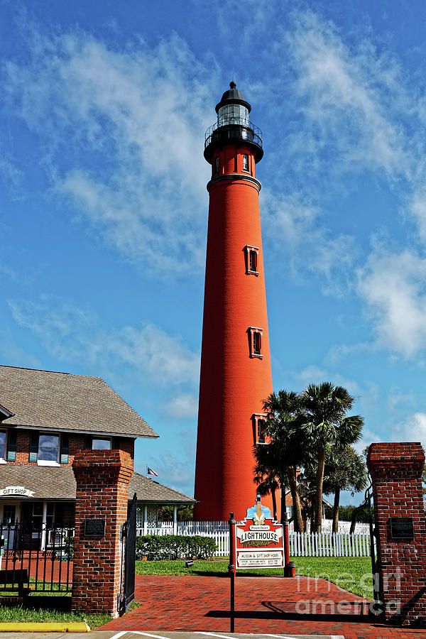 Ponce Inlet Light Photograph by Paul Mashburn