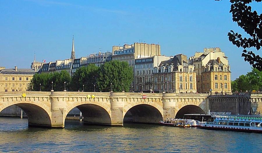 Pont Neuf Photograph by Betty Buller Whitehead