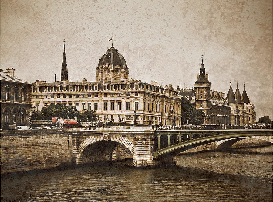 Paris, France - Pont Notre Dame Oldstyle Photograph by Mark Forte