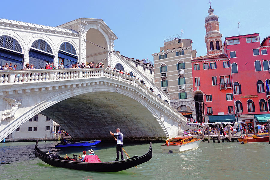 Ponte di Rialto In Venice, Italy Photograph by Rick Rosenshein