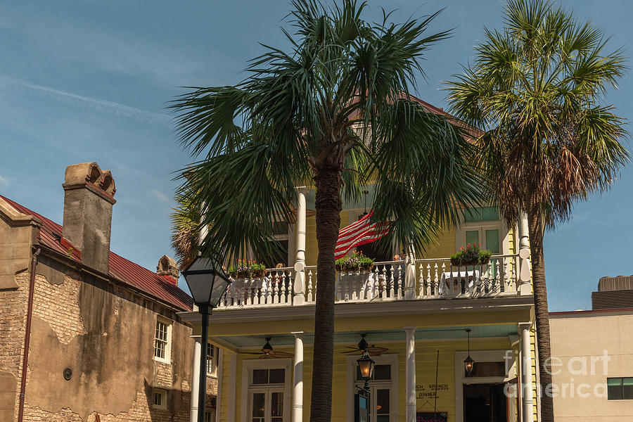 Poogans Porch In Historic Downtown Charleston Photograph