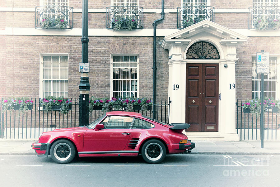 Porsche 911 Turbo London Photograph by Roger Lighterness