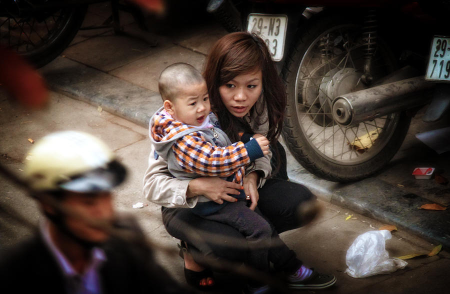 Portrait Photograph - Portrait Hanoi Vietnam by Jamie Cain