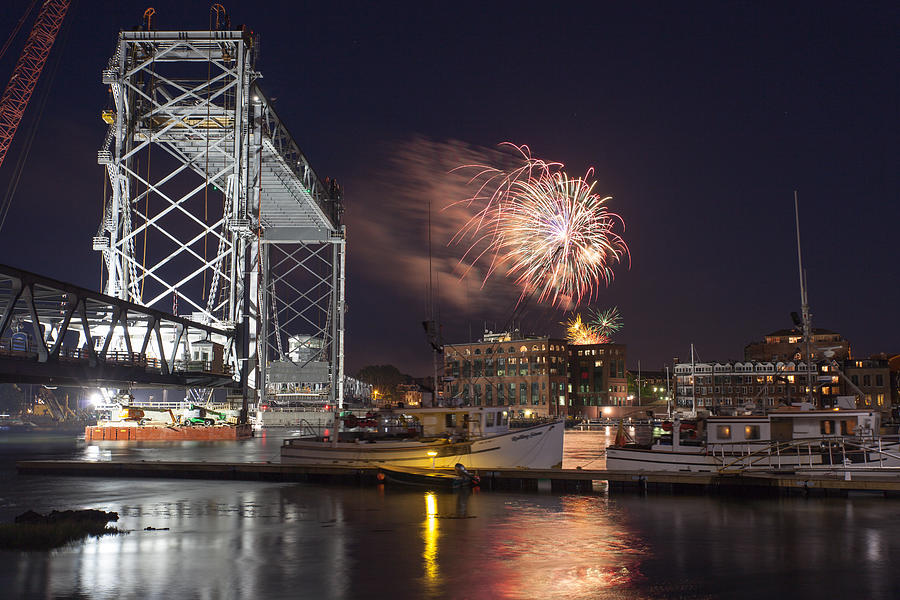 Bridge Pyrography - Portsmouth Fireworks by Stewart Mellentine