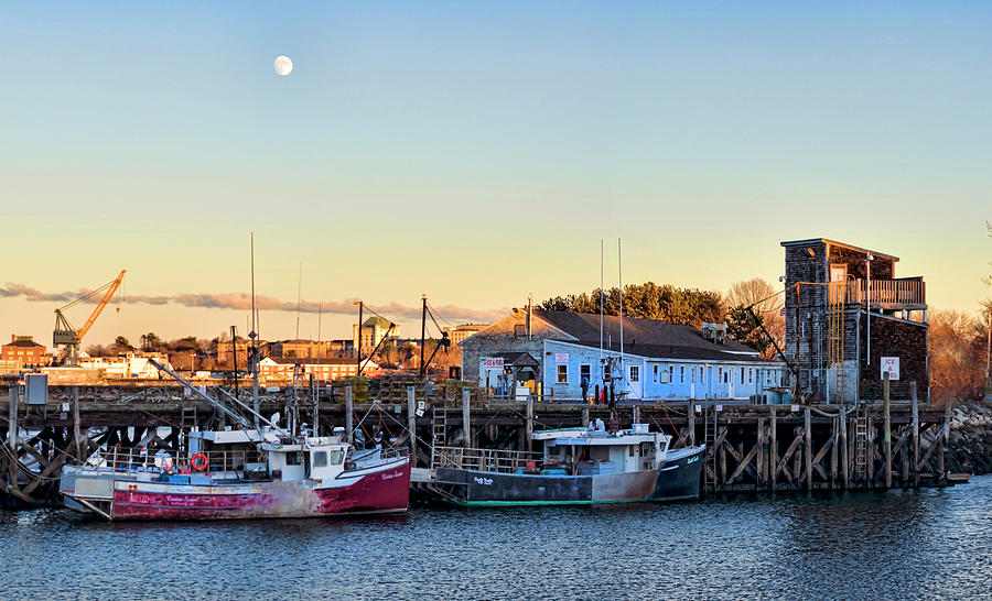 Sunset Photograph - Portsmouth Moon Rise by Heather Applegate