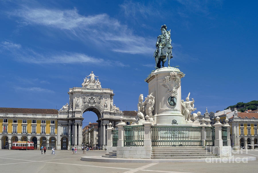 Praca do Comercio Photograph by Mikehoward Photography - Fine Art America