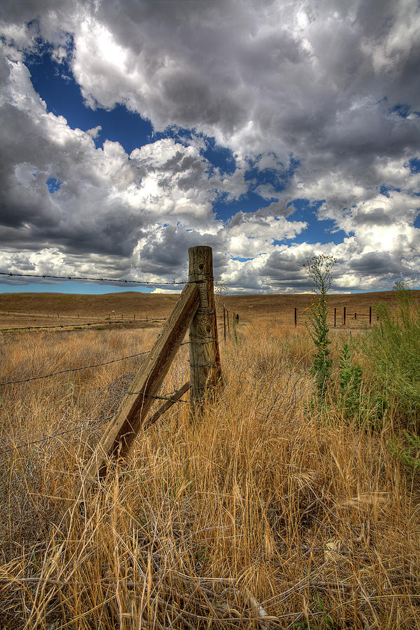 Mountain Photograph - Prarie Sky by Peter Tellone