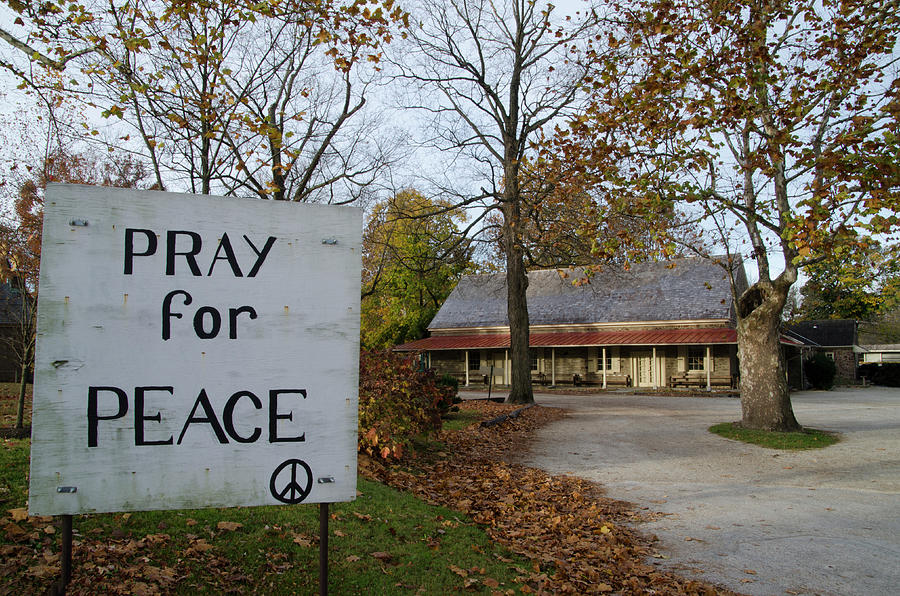 Pray For Peace - Plymouth Meeting Freinds Photograph by Bill Cannon