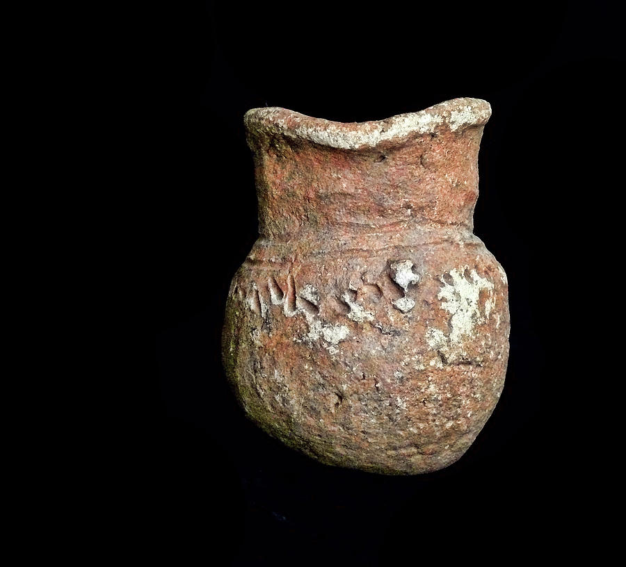 Pre-Columbian Vase  400 A.D. Photograph by Stuart Harrison