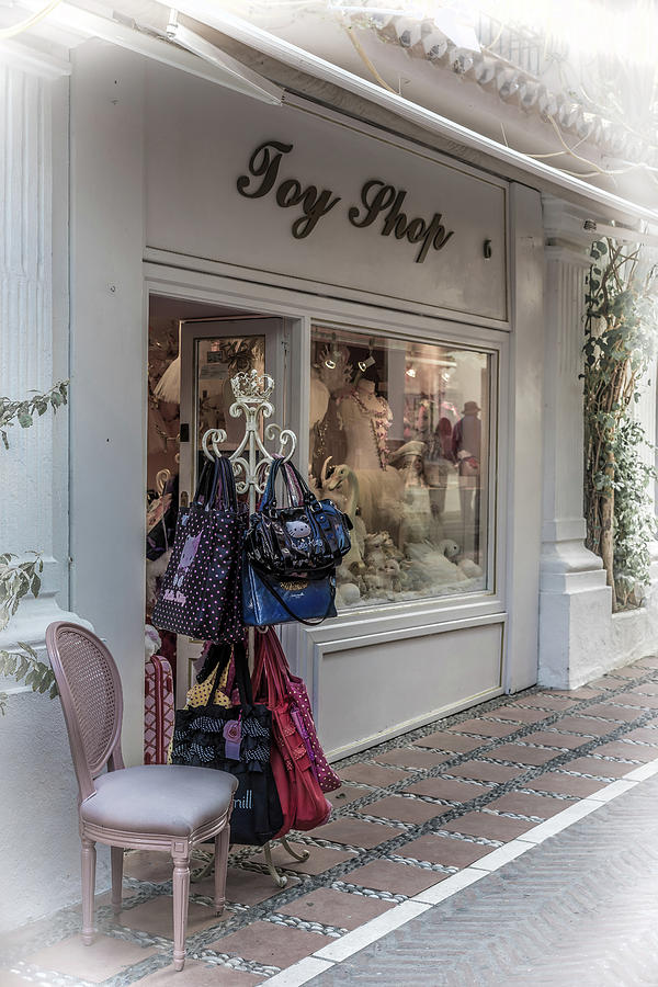 Pretty boutique shop in Marbella by Peter Hayward Photographer