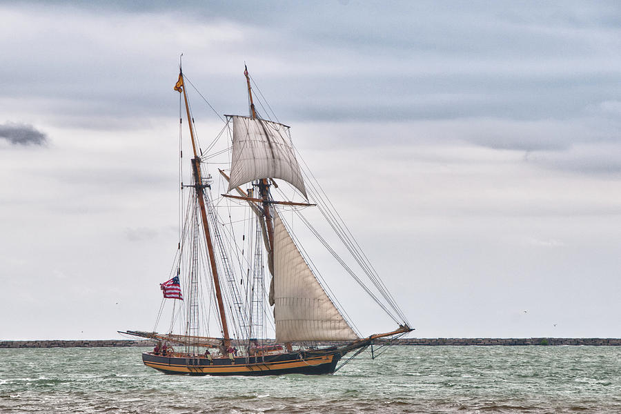 Pride of Baltimore II 5985 Photograph by Guy Whiteley