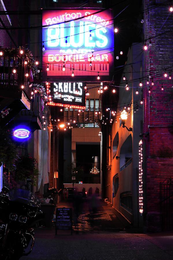 Printers Alley Nashville Tennessee Photograph by Carol Montoya