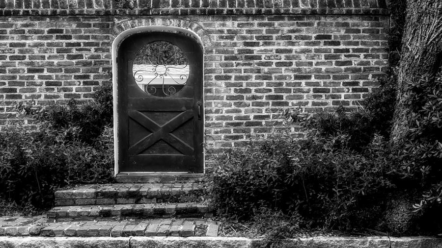 Prioleau Street Entrance - Charleston - 2 Photograph by Frank J Benz
