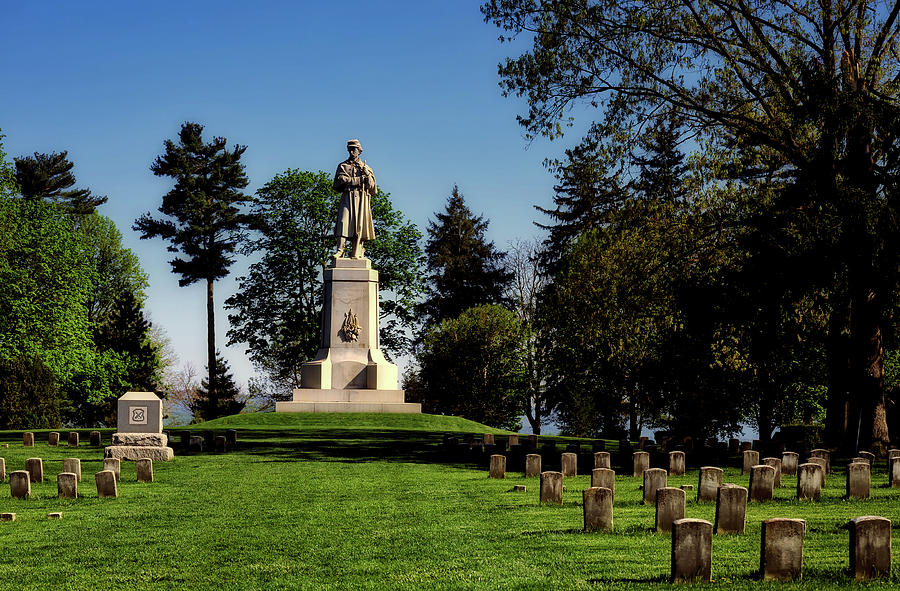 Private Soldier Monument - Antietam Photograph by Mountain Dreams