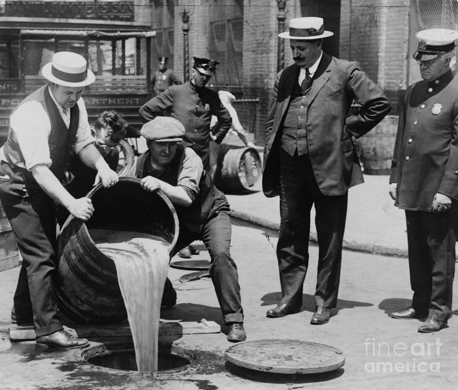 Prohibition Agents Dump Liquor Into Sewar Photograph by Science Source