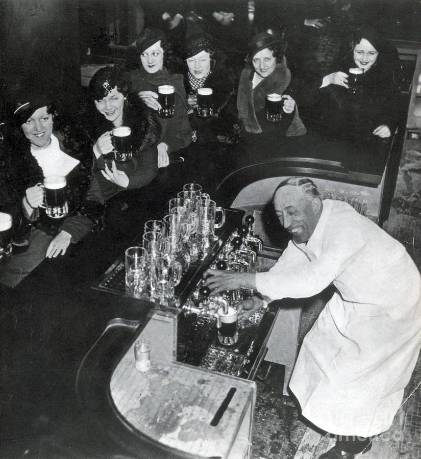 Prohibition Repealed, 1933 Photograph by Science Source