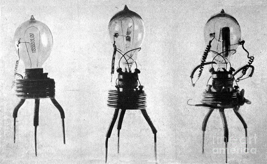 Prototype Fleming Valves, 1904 Photograph by Science Source