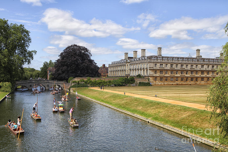 Punter boats passing Kings college in Cambridge Photograph by Patricia Hofmeester