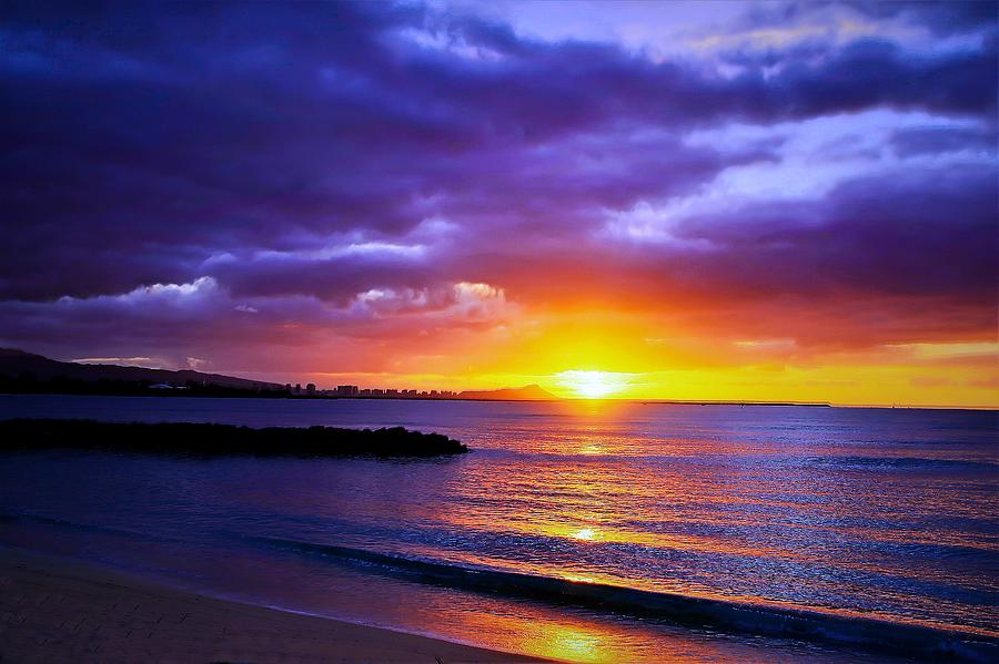 Purple Glow Sunrise Over Diamond Head Photograph by Melody Bentz - Fine ...